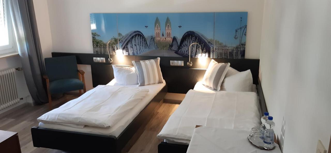 Hotel Baeren Garni Friburgo em Brisgóvia Exterior foto